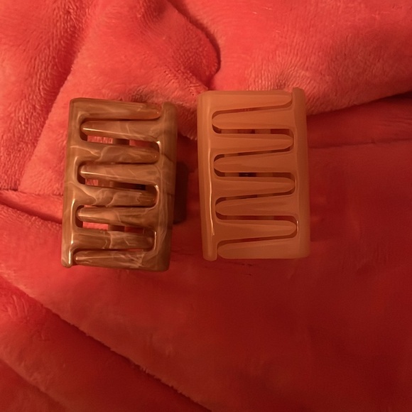 Claw Clips - Picture 3 of 3